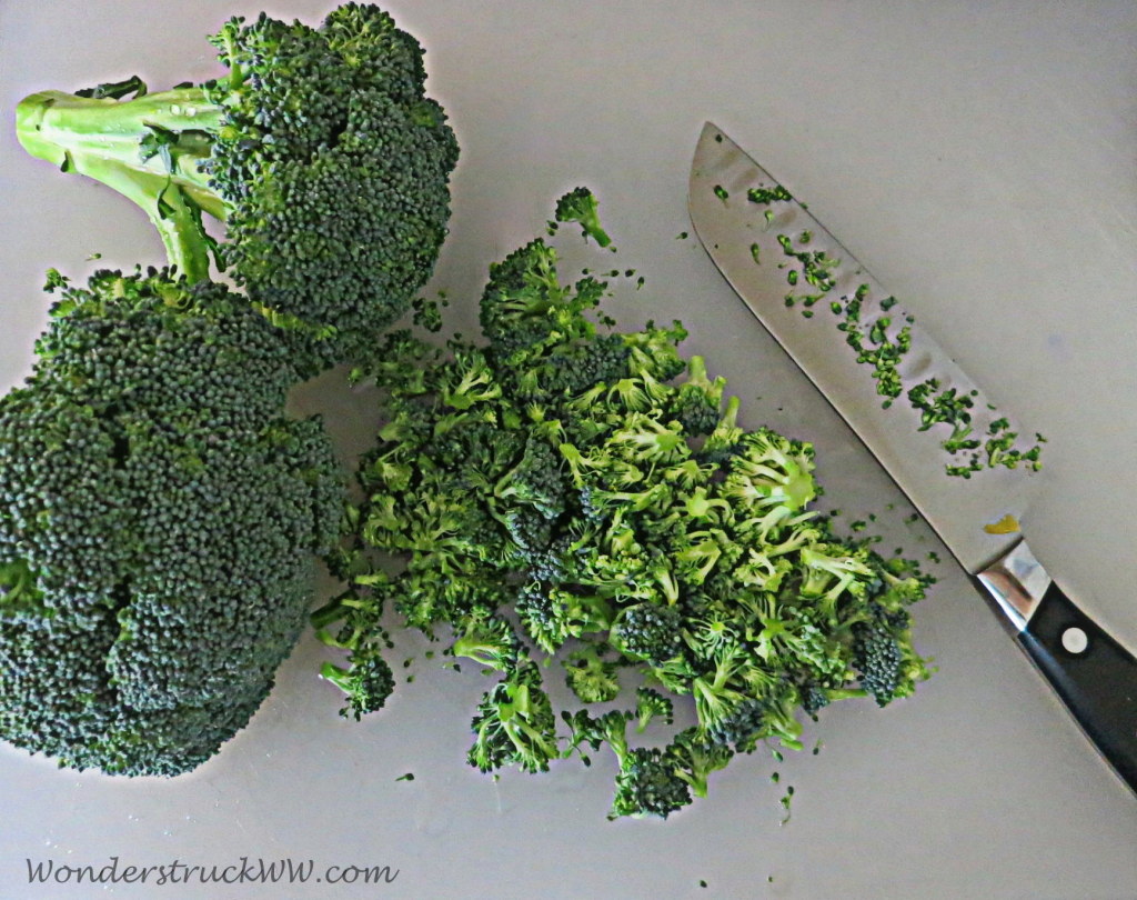 Baked Cheesy Broccoli Dip